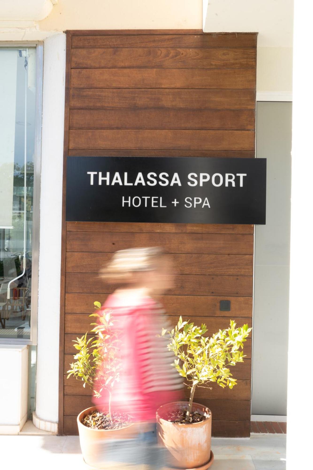 Hotel & Apartaments Thalassa Sport & Spa Roses Buitenkant foto