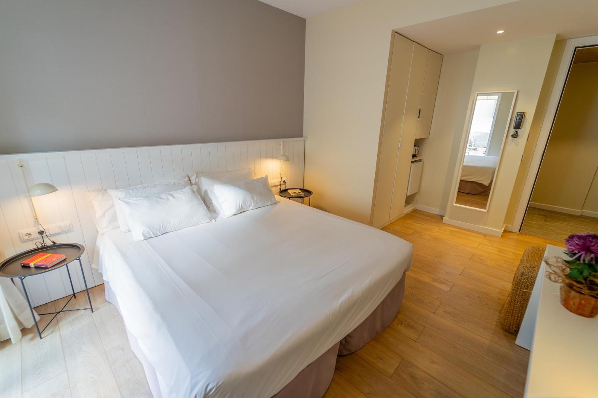 Hotel & Apartaments Thalassa Sport & Spa Roses Buitenkant foto