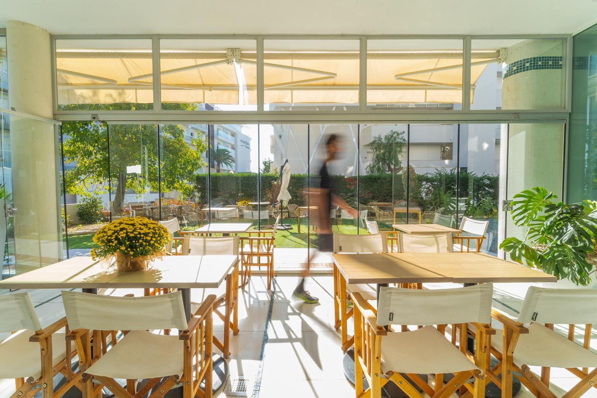 Hotel & Apartaments Thalassa Sport & Spa Roses Buitenkant foto