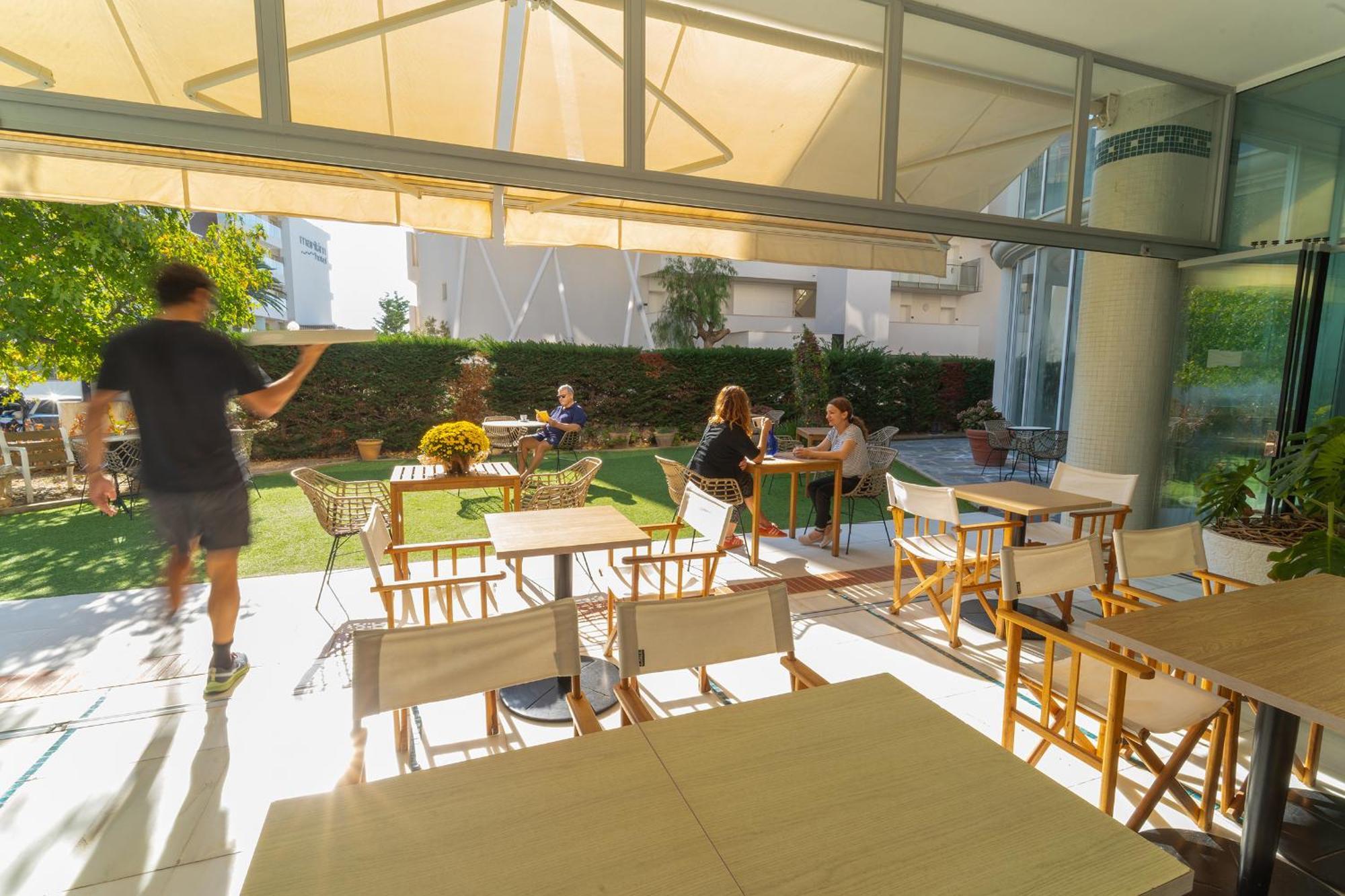 Hotel & Apartaments Thalassa Sport & Spa Roses Buitenkant foto