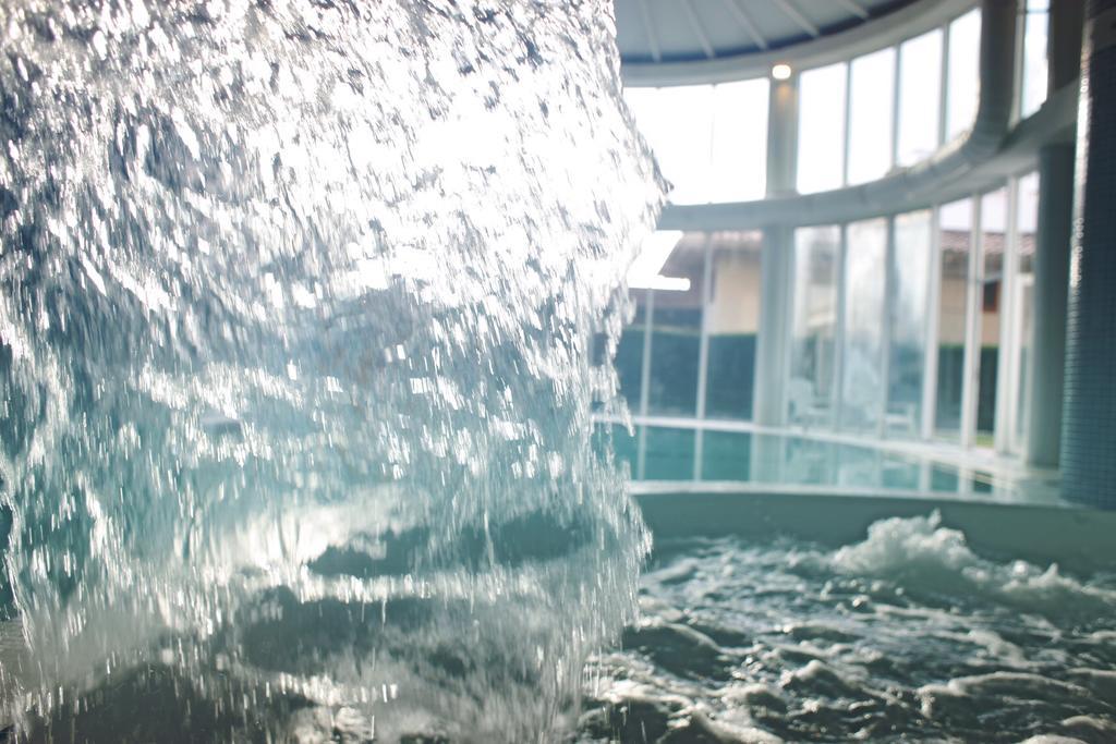 Hotel & Apartaments Thalassa Sport & Spa Roses Buitenkant foto