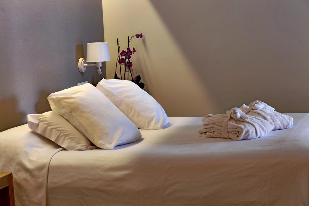 Hotel & Apartaments Thalassa Sport & Spa Roses Buitenkant foto