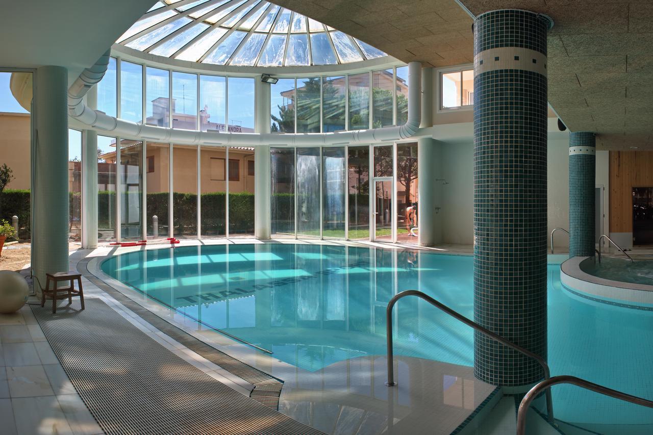 Hotel & Apartaments Thalassa Sport & Spa Roses Buitenkant foto