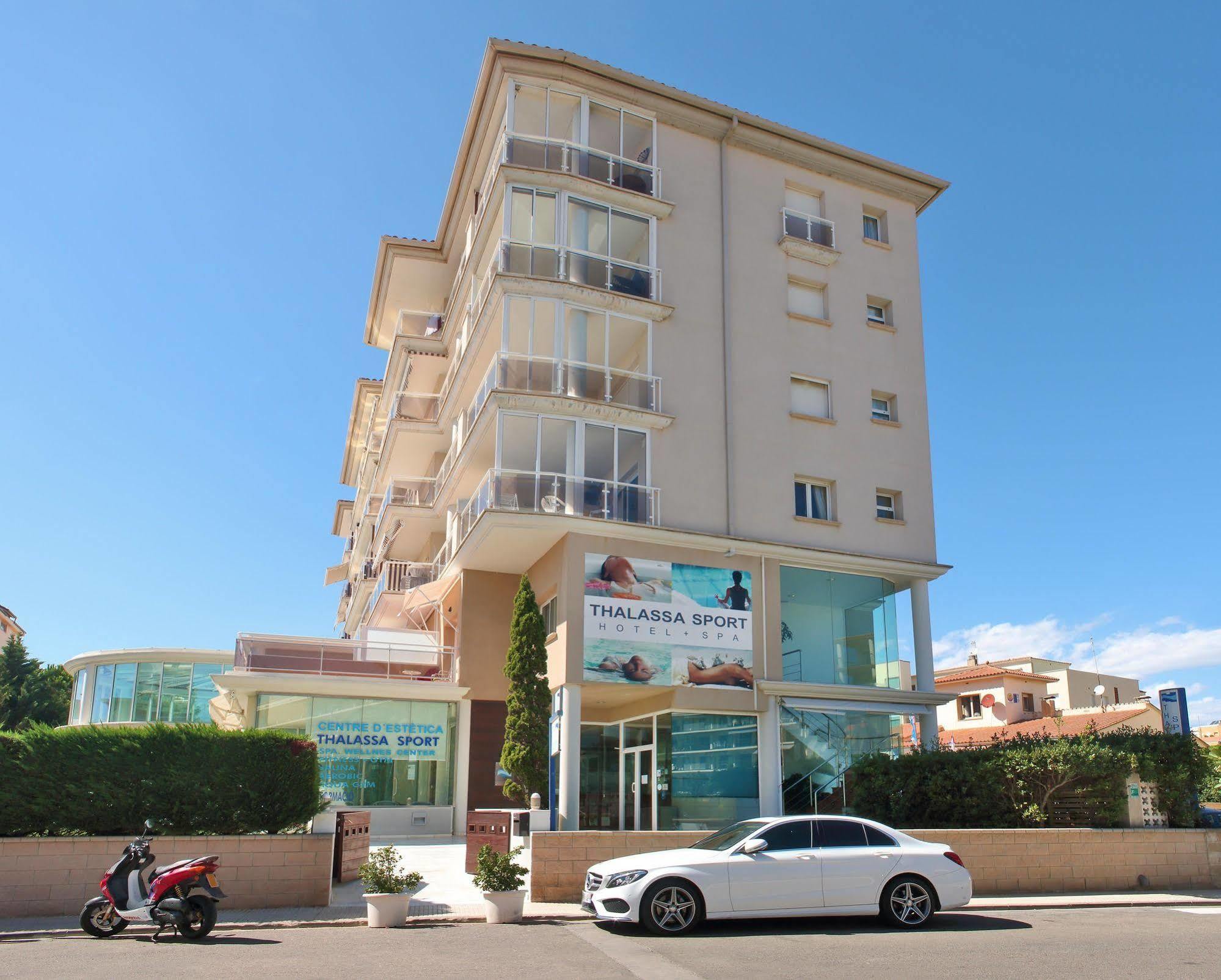 Hotel & Apartaments Thalassa Sport & Spa Roses Buitenkant foto
